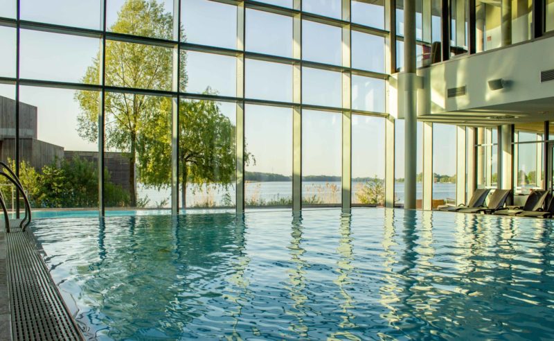 Süßwasserpool in der Fontane Therme