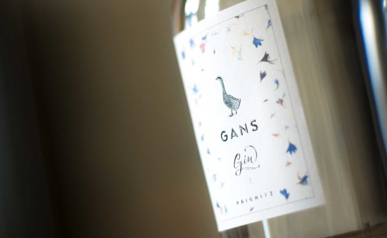 Flasche Gin von dem Lieferanten Gans