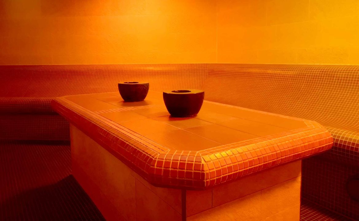 Dampfsauna mit schönem Mosaik in der Therme Brandenburg