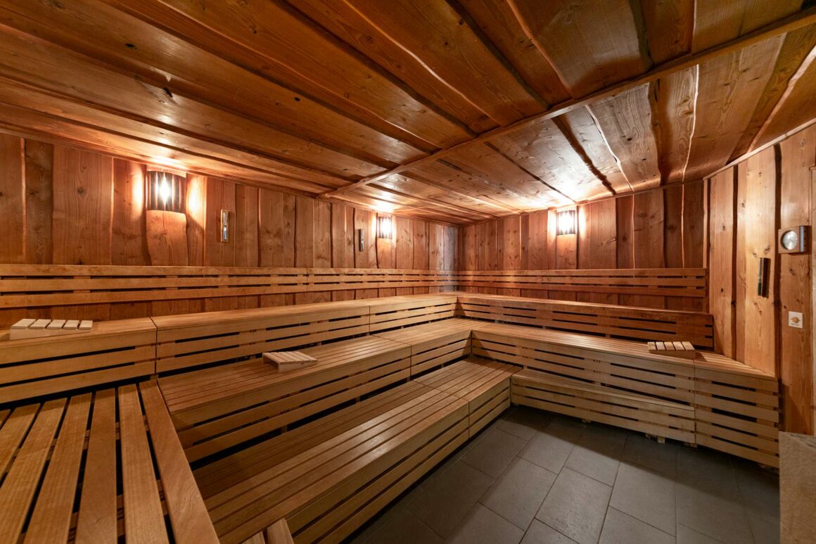 Großzügige Finnische Sauna in der Fontane Therme Brandenburg