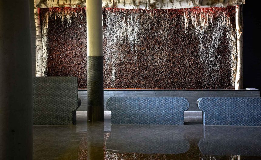 Thermalsole mit schönem Mosaik verziert in der Therme Brandenburg