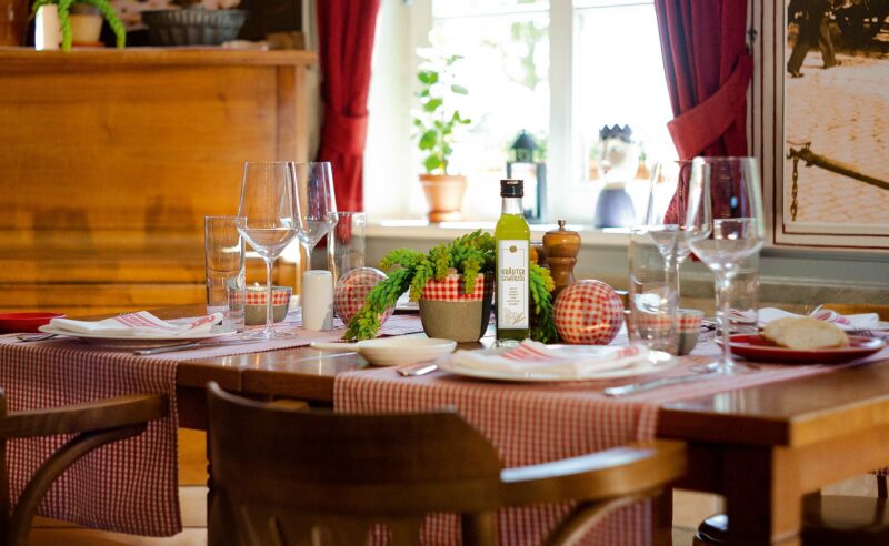 Gedeckter Tisch im Restaurant Seewirtschaft