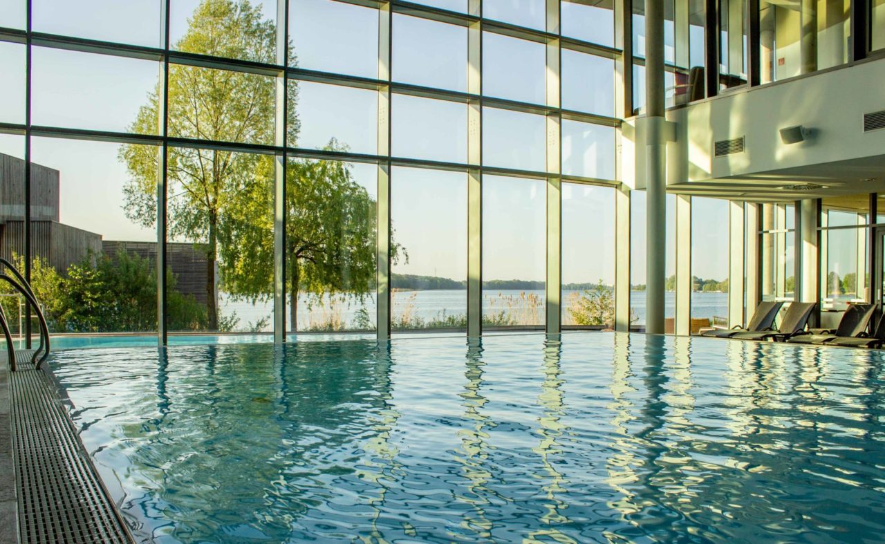 Süßwasserpool in der Fontane Therme
