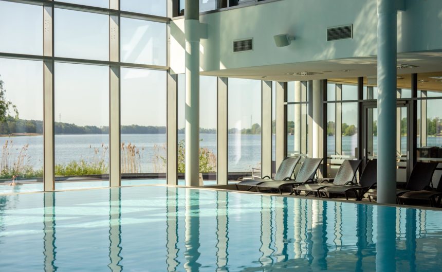 Poollandschaft in der Therme Neuruppin